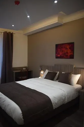 Hotel Puy De Dome Paris 3*,  France